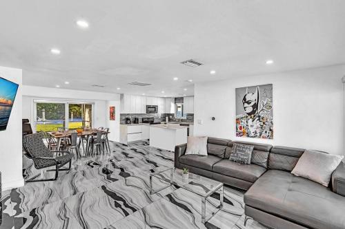 waterfront Ocean dream House Hollywood Hard Rock airport