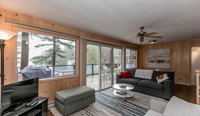 Waterfront on Lake Muskoka!