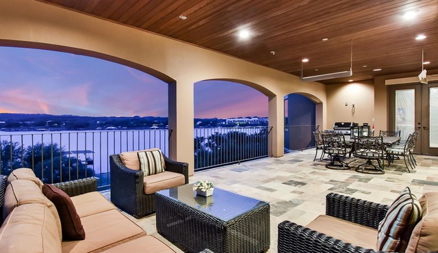 Waterfront on Lake Travis w/a large Game Room and dock for fishing and boating!