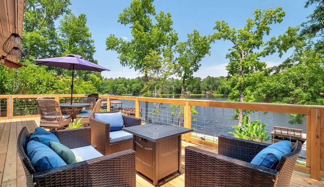 Waterfront on Lake Talquin - Free Kayaks - Near FSU - 2 Story Dock - Fire Pit