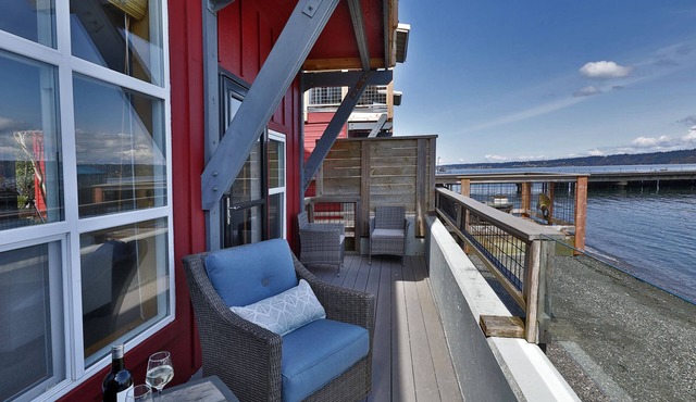 Waterfront one bedroom condo - private deck offering spectacular views