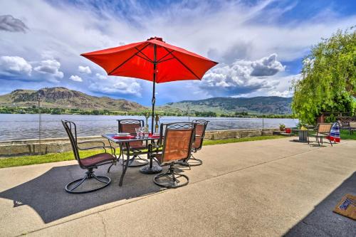 Waterfront Osoyoos Lake Cottage with Beach and Patio!
