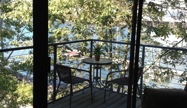 Waterfront Panoramic Views Downtown PDX 2bd 2BA