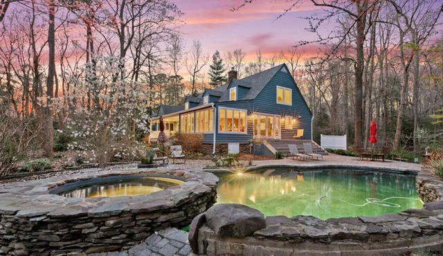 Waterfront Paradise with Pool & Hot Tub plus 4 King Beds & 4 Full baths