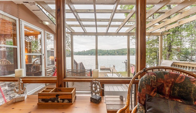 Waterfront Paradise Cove Cottage w/Private Beach