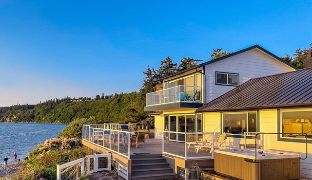 Waterfront paradise with private beach, hot tub, & sound views - dogs OK