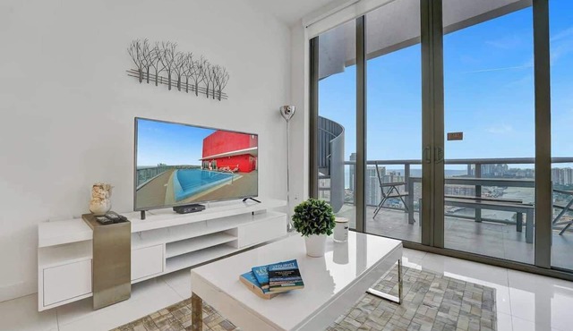 Waterfront Penthouse the Beachwalk Resort