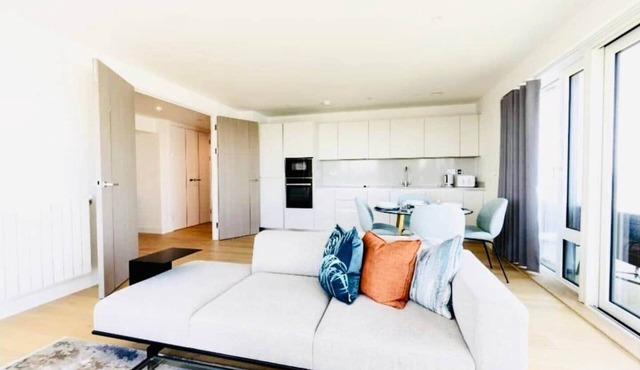 Waterfront penthouse | 2BR | 2.5BA | 2floors