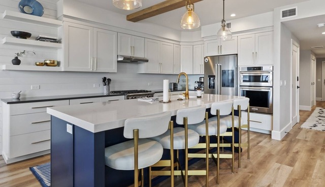 Waterfront Penthouse - Seasons at Sandpoint