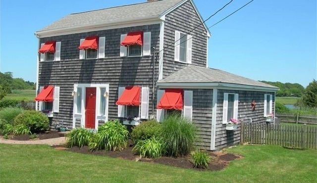 Waterfront Pet Friendly Book NOW for 2026