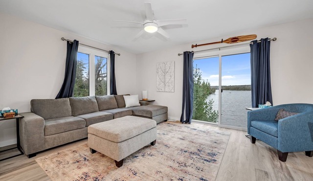 Waterfront+PetFriendly+Canoe+Kayaks