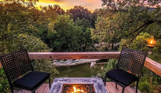 WATERFRONT Piney Creek: Sweeping Views - Cliffside – Creek Access - Free Kayaks