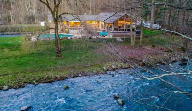 Waterfront, Pool, Hottub - Deep Creek Lake & Wisp
