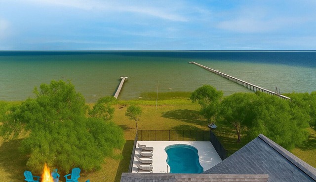 Waterfront Pool Hot Tub Private Pier Guest Bungalow