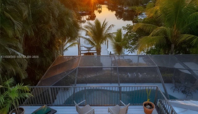 Waterfront Pool HotTub Kayaks Firepit