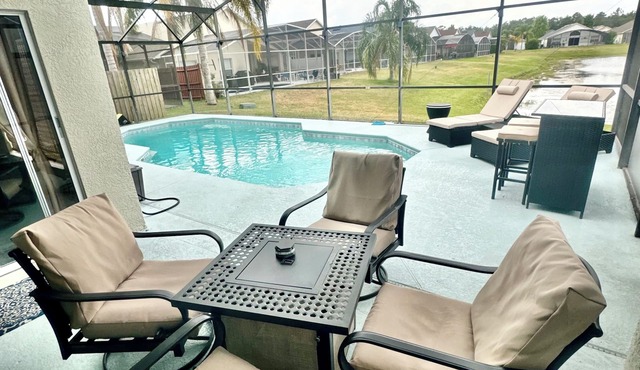 Waterfront Pool Oasis & Game room Close to Disney