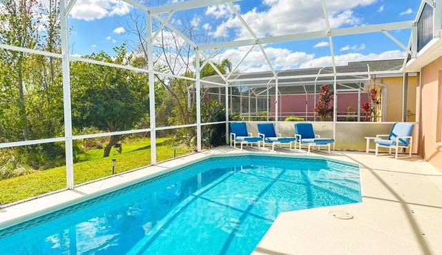 Waterfront pool property - 5 rooms - 10 guests