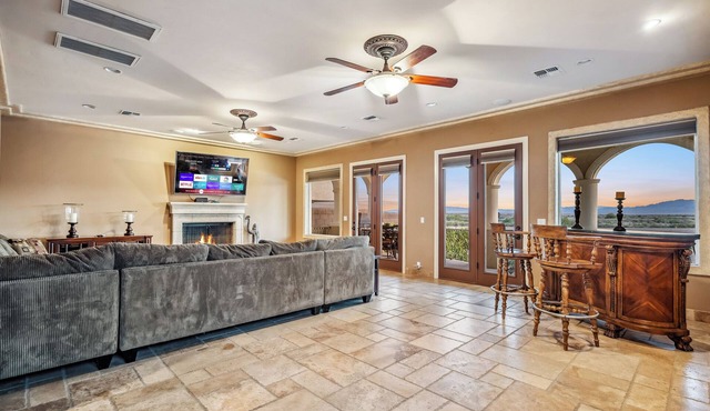 Waterfront Pool Spa Views Dock 7 bd