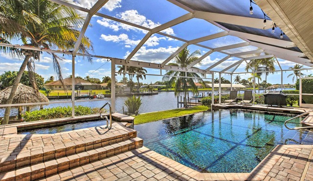 Waterfront Pool & Spa: Relaxing Cape Coral Retreat