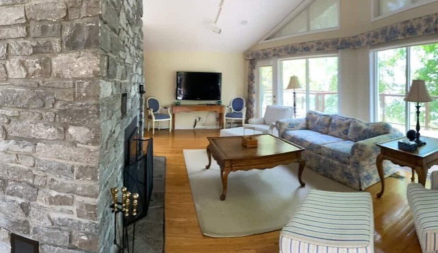 Waterfront, private beach, cottage, deck