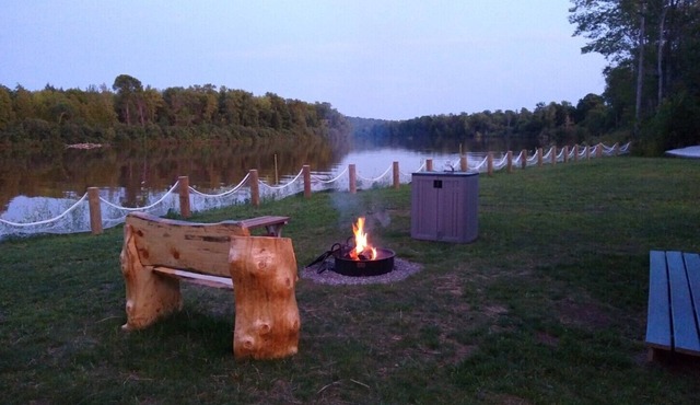 Waterfront Private Campground-Two extra RV hookups available - 50.00 per night