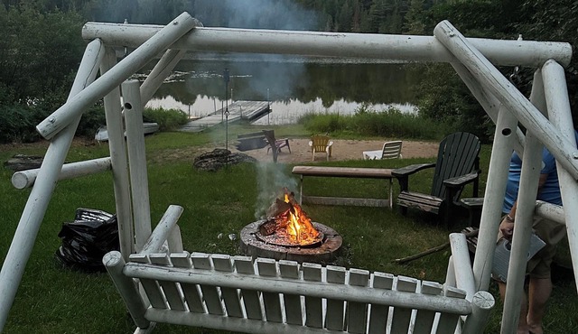 Waterfront Private Hideaway near Bancroft (ClamOnInn)
