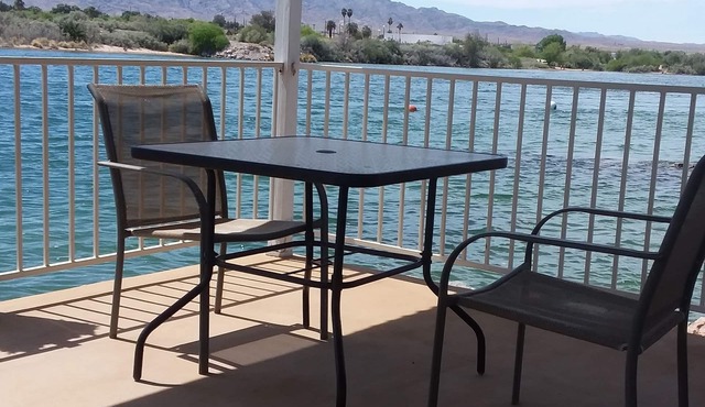 WATERFRONT,PRIVATE BOAT RAMP ,SANDY BEACH GATED COMMUNITY, 3 BEDROOM & 2 BATH