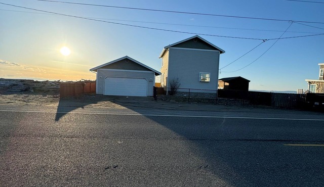 Waterfront property right at the beach nnnn