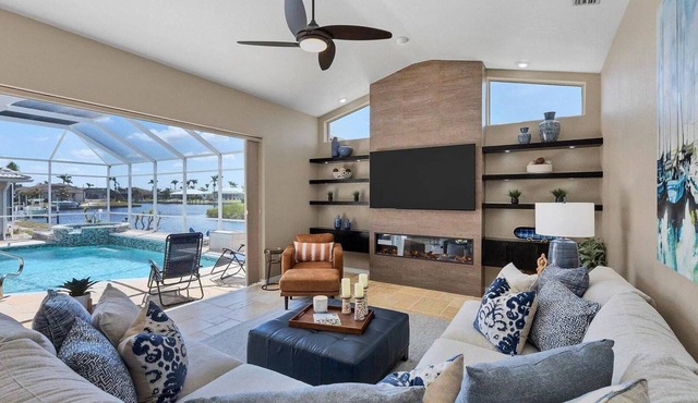 Waterfront Punta Gorda Isles 3 Bedroom pool hot tub, dock, bikes office