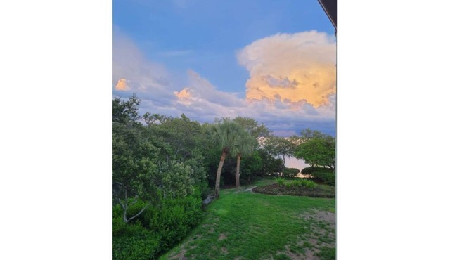 Waterfront Relaxing Condo-heated pool & spa- near Fort Desoto