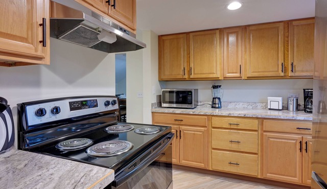 Waterfront Retreat 2 Mi to Bay City State Park!