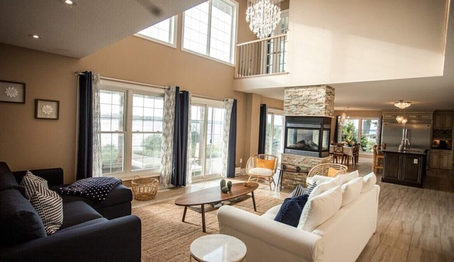 Waterfront Retreat: A Private Oasis- Firepit & BBQ