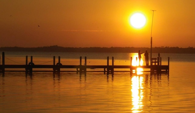 Waterfront Retreat At Wattle Point