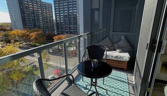 Waterfront retreat Burlington Hiking, Beach, shopping, restaurants Pet friendly