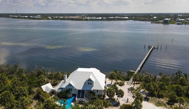 Waterfront Retreat: Fish, Kayak, and Paddle Board on Property + Pool + Hottub