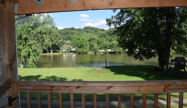 Waterfront Retreat on New River/Claytor Lake