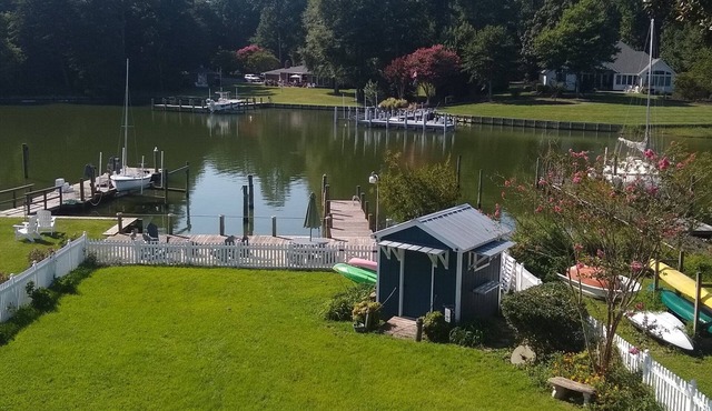 Waterfront Retreat - Private Dock + Firepit + Decks, in historic Reedville