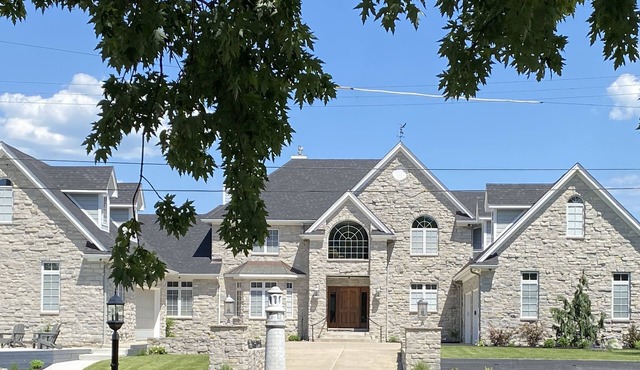 Waterfront Retreat - Romantic Get-away - Executive Travel (Lake Erie)
