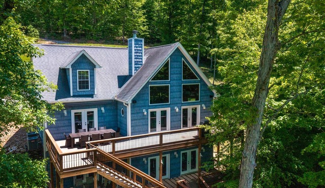 Waterfront Retreat, Sleeps 14, Theater, Games, Grill