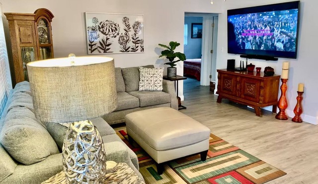 Waterfront Retreat, w/Kayaks/Snowbird Friendly/Withlacoochee Bike Trail/Springs