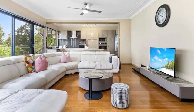 Waterfront Retreat Wyongah | MHS