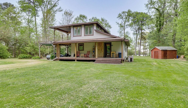 Waterfront Ridge Retreat Cabin on St Jeromes Creek