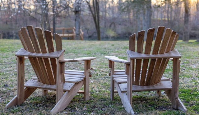 Waterfront River retreat, minutes away from main Street Mcminnville