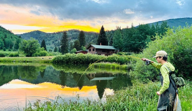 Waterfront Rocky Mt. Cabin on 50 acres & 2 fishing ponds: Mt. Evans, Ski Country