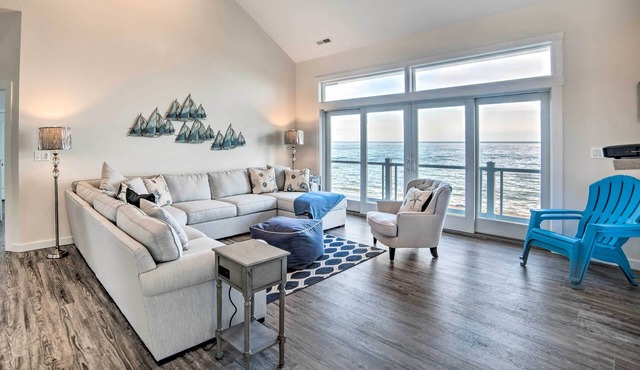 Waterfront Scotland Beach Retreat w/Private Beach