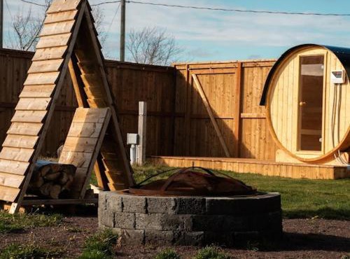 Waterfront Seacan Retreat w Hot Tub and Sauna