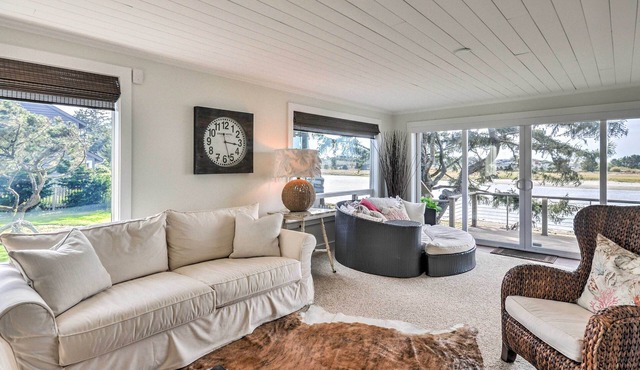Waterfront Seaside Beach Home w/Views & Hot Tub!
