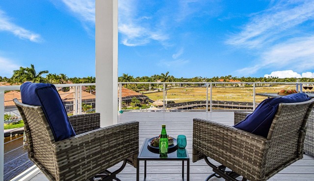 Waterfront Siren Luxe Cape Coral Escape: Dive into Bliss - The Nauti Mermaid - Roelens