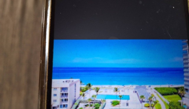 Waterfront sleeps 10. 3 bedroom/3 bath with studio apt:Nettles Island resort.