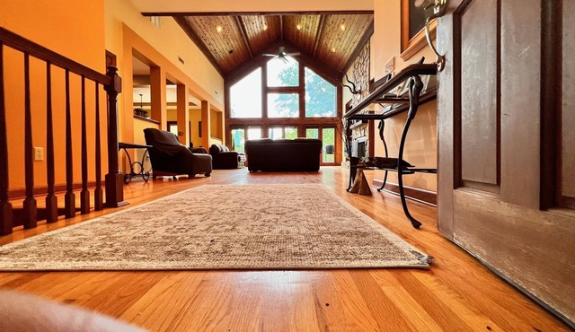 WaterFront & Spacious~2ac~4br/4bt~Dock~Porches-Firepit~Quiet Cove~Pet Friendly!